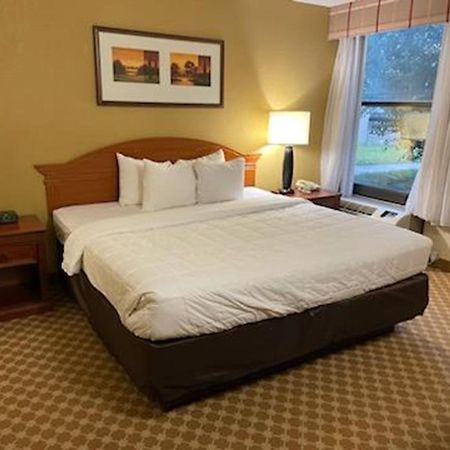 Quality Inn & Suites Saginaw Eksteriør bilde