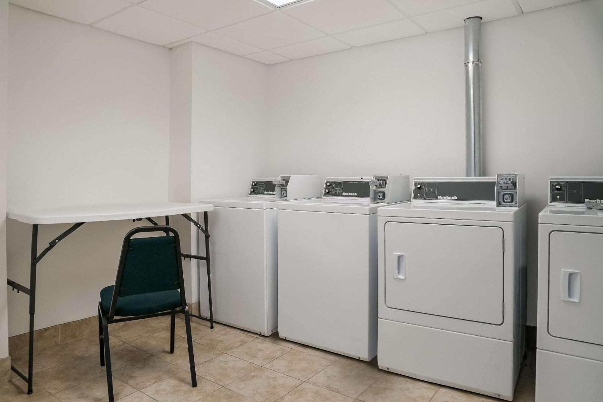 Quality Inn & Suites Saginaw Eksteriør bilde