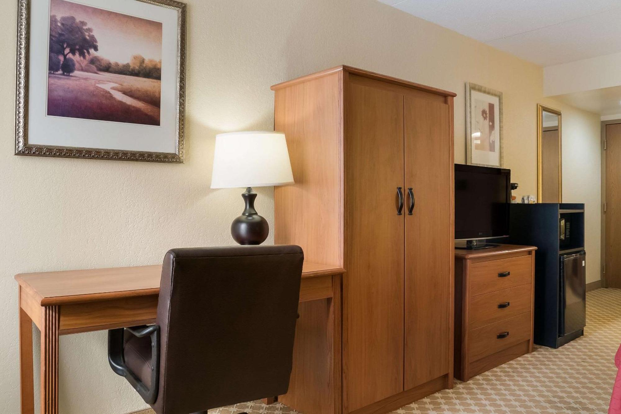 Quality Inn & Suites Saginaw Eksteriør bilde