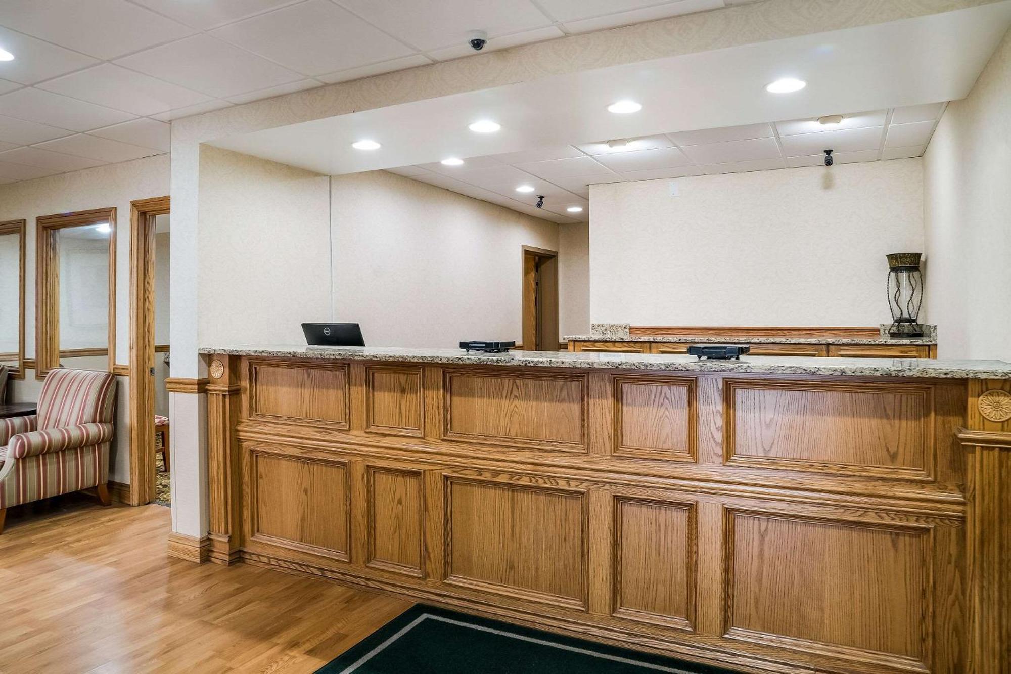 Quality Inn & Suites Saginaw Eksteriør bilde