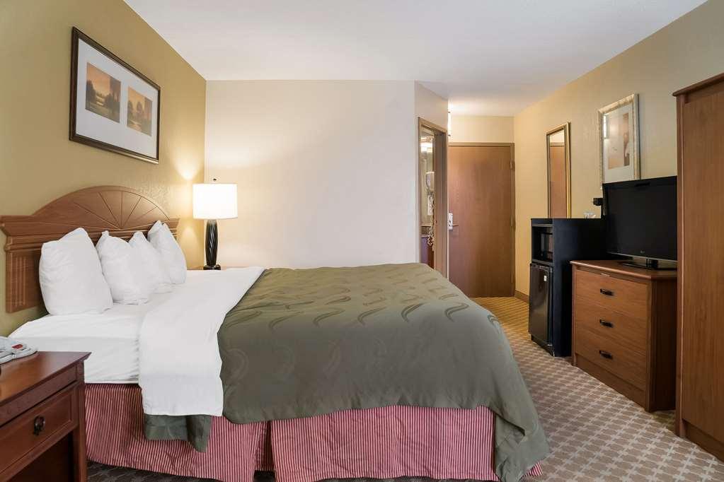 Quality Inn & Suites Saginaw Rom bilde