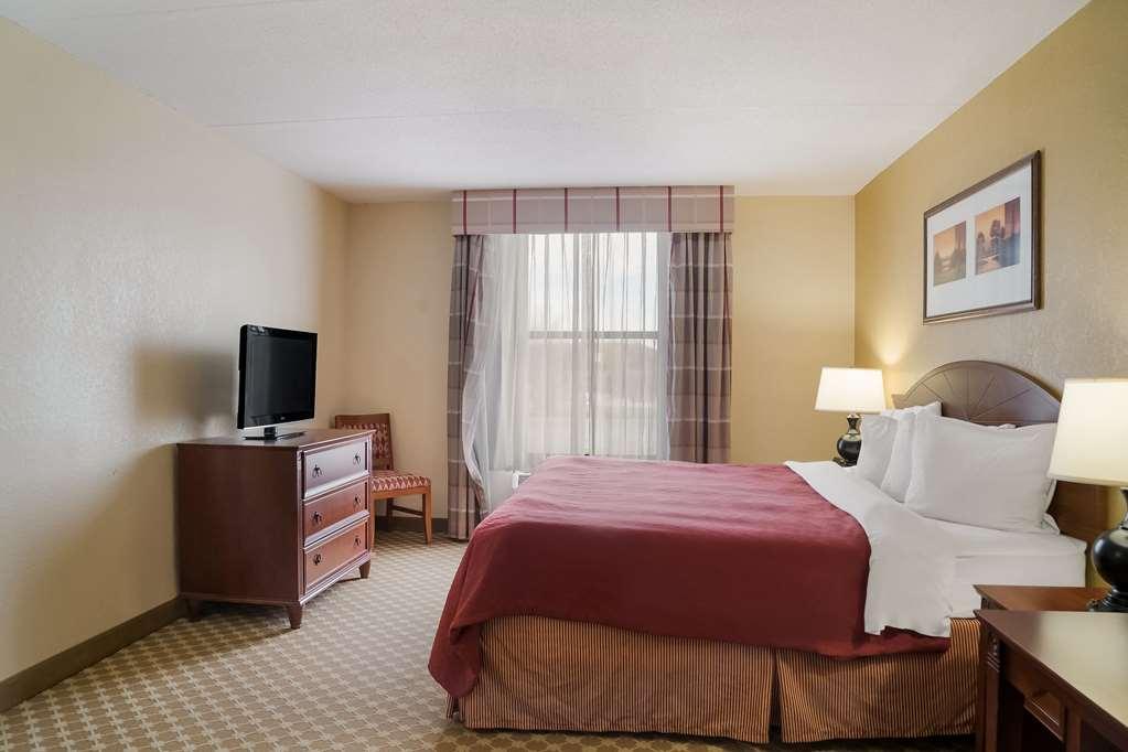Quality Inn & Suites Saginaw Rom bilde