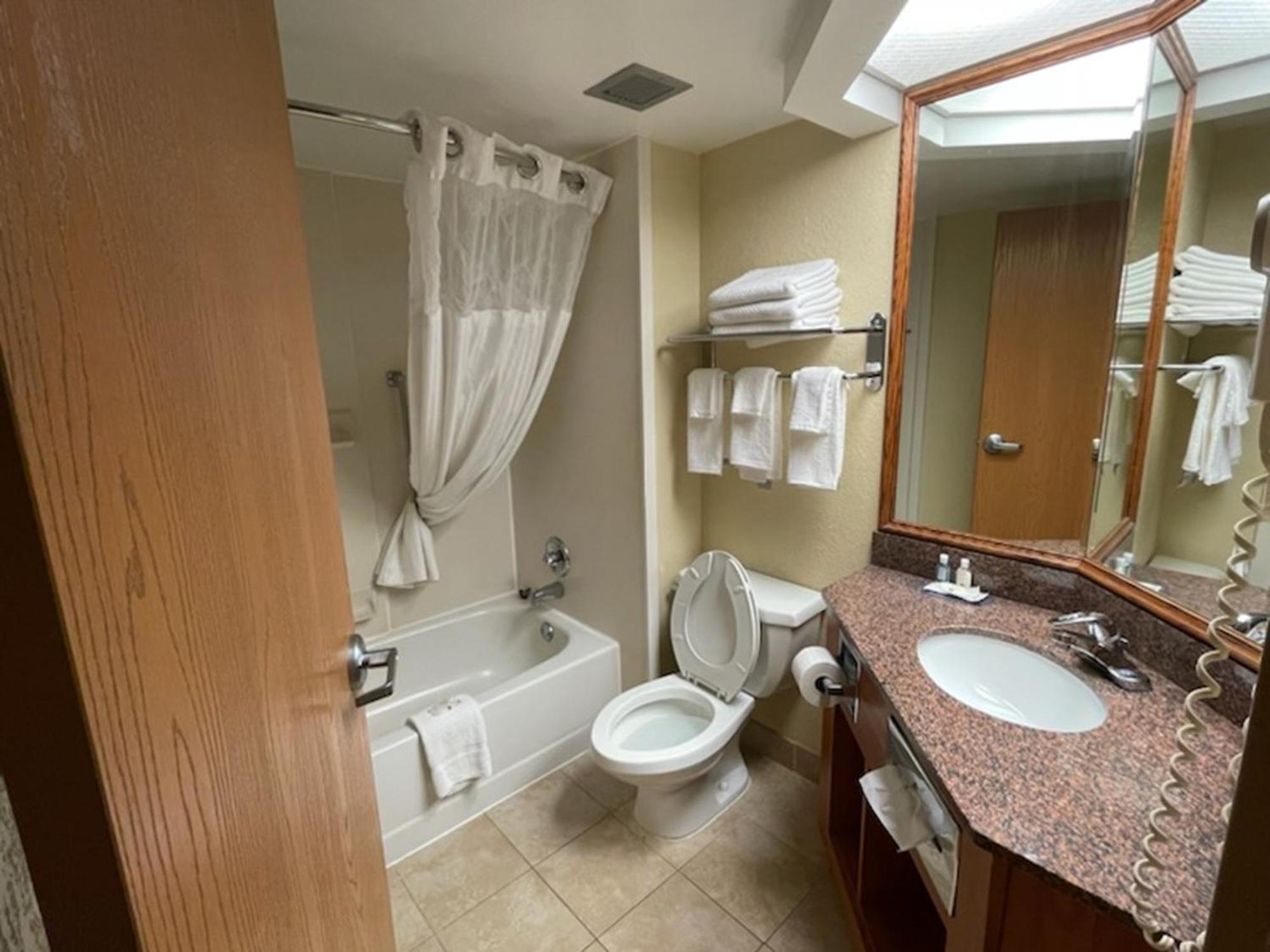 Quality Inn & Suites Saginaw Eksteriør bilde