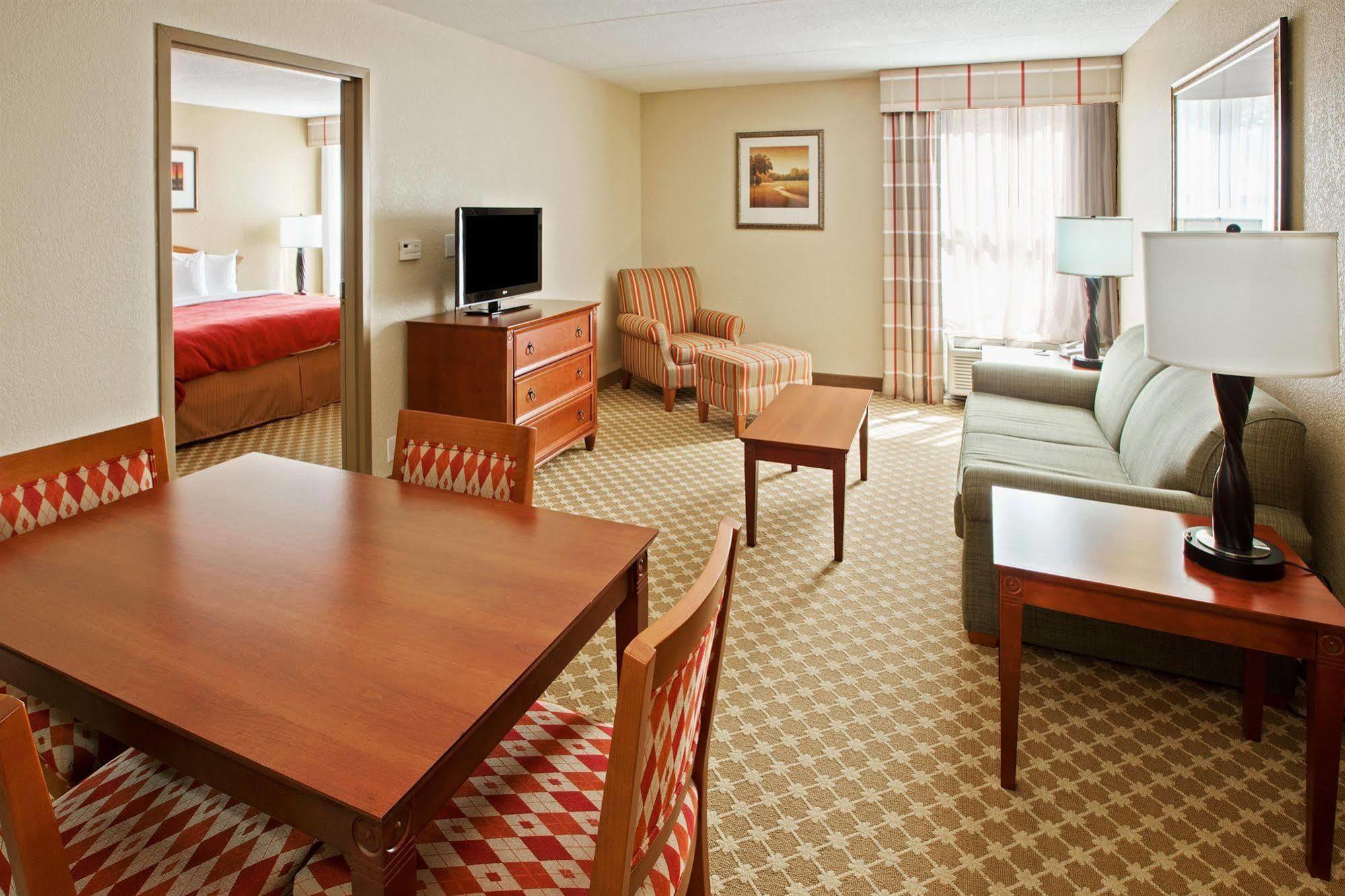 Quality Inn & Suites Saginaw Rom bilde