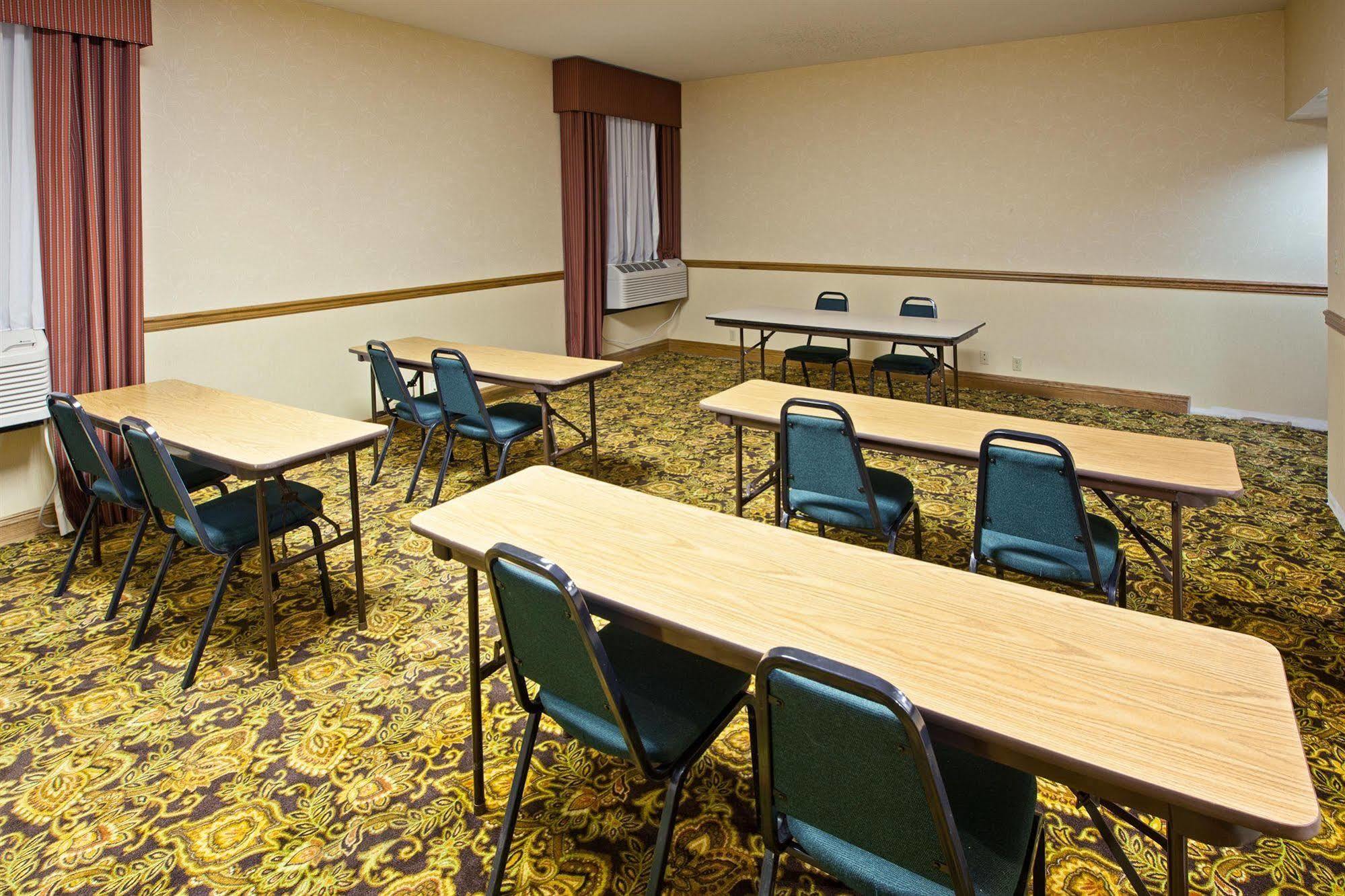 Quality Inn & Suites Saginaw Business bilde